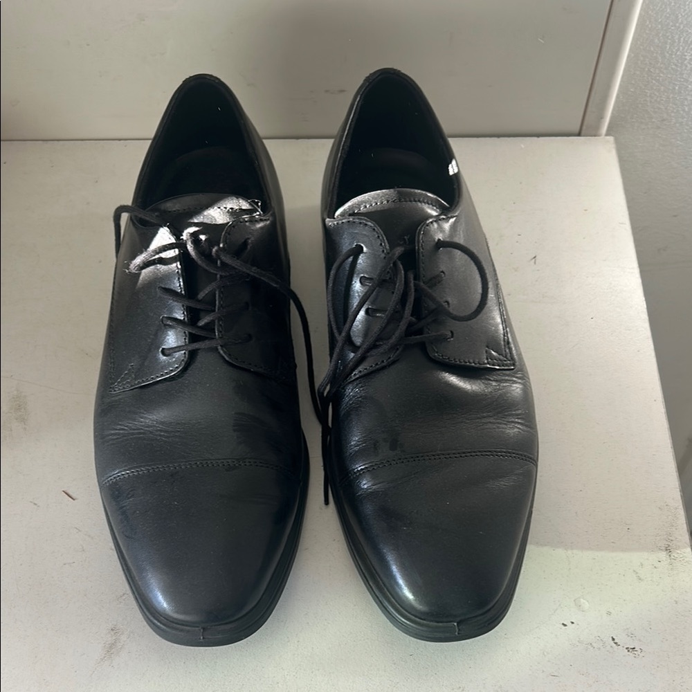 Ecco Black Leather Oxford Shoes Sleek Formal Design
